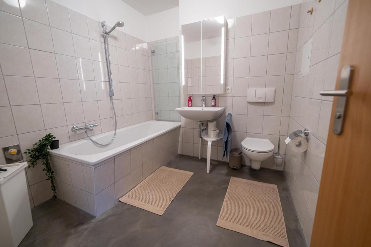 Fullhouse - Zwickau - L12 - 2 Single Beds - Nespresso - Smarttv Apartment Ngoại thất bức ảnh